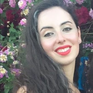 Meet your Posher, Arielle